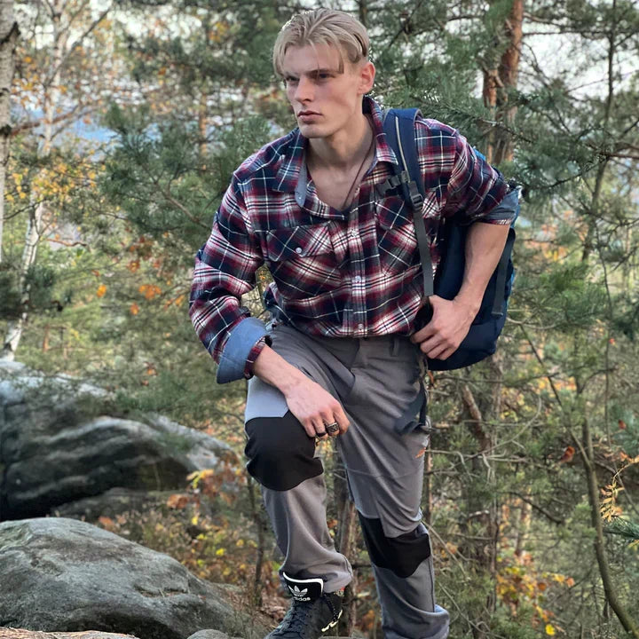 Bequemes Herren Langarmhemd mit Karomuster, ideal für Frühling und Herbst. Atmungsaktives Freizeit-Oberteil.