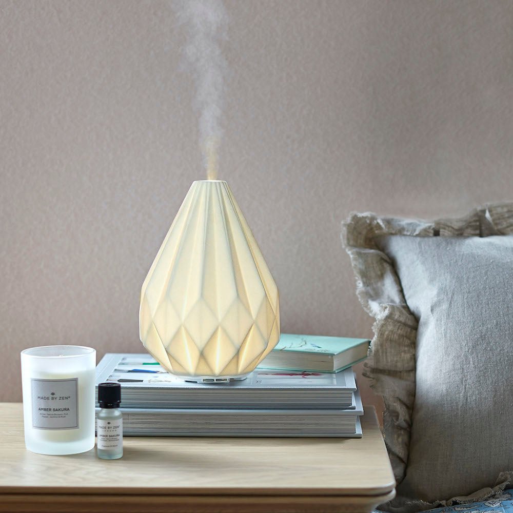 Modernes Keramik-Luftbefeuchter-Geschenk für Wellness & Entspannung. Perfekt für ätherische Öle und Raumduft.