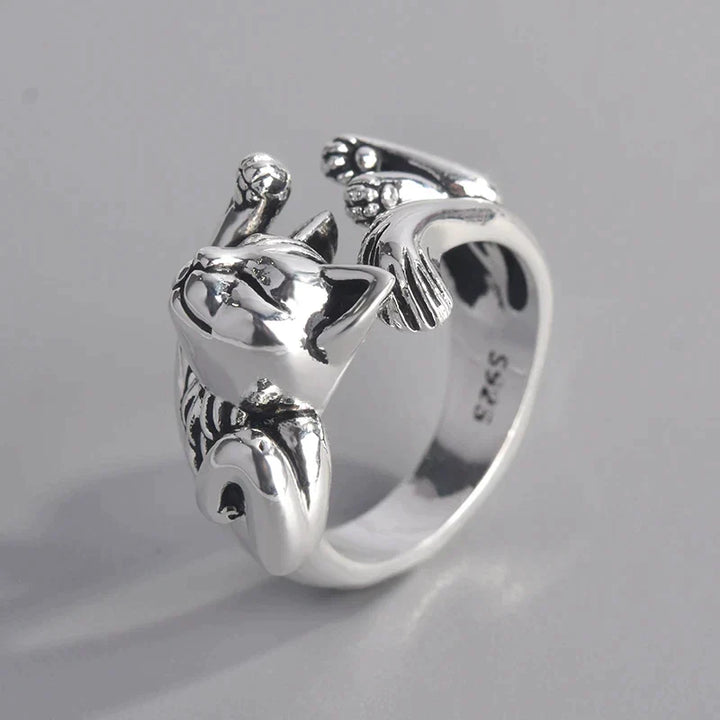 Detailreicher Damen-Katzenring, verstellbar, für Tierliebhaber. Ein eleganter Schmuck mit Symbolik.
