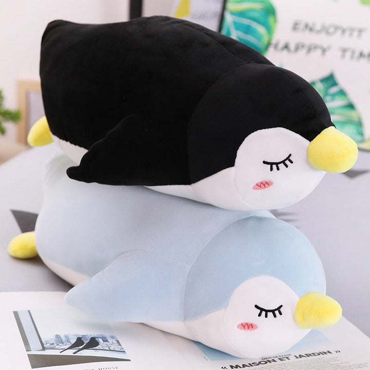 Vielseitiges Pinguin Kuschelkissen, perfekt als Spielzeug für Kinder & gemütliches Dekokissen für Erwachsene.