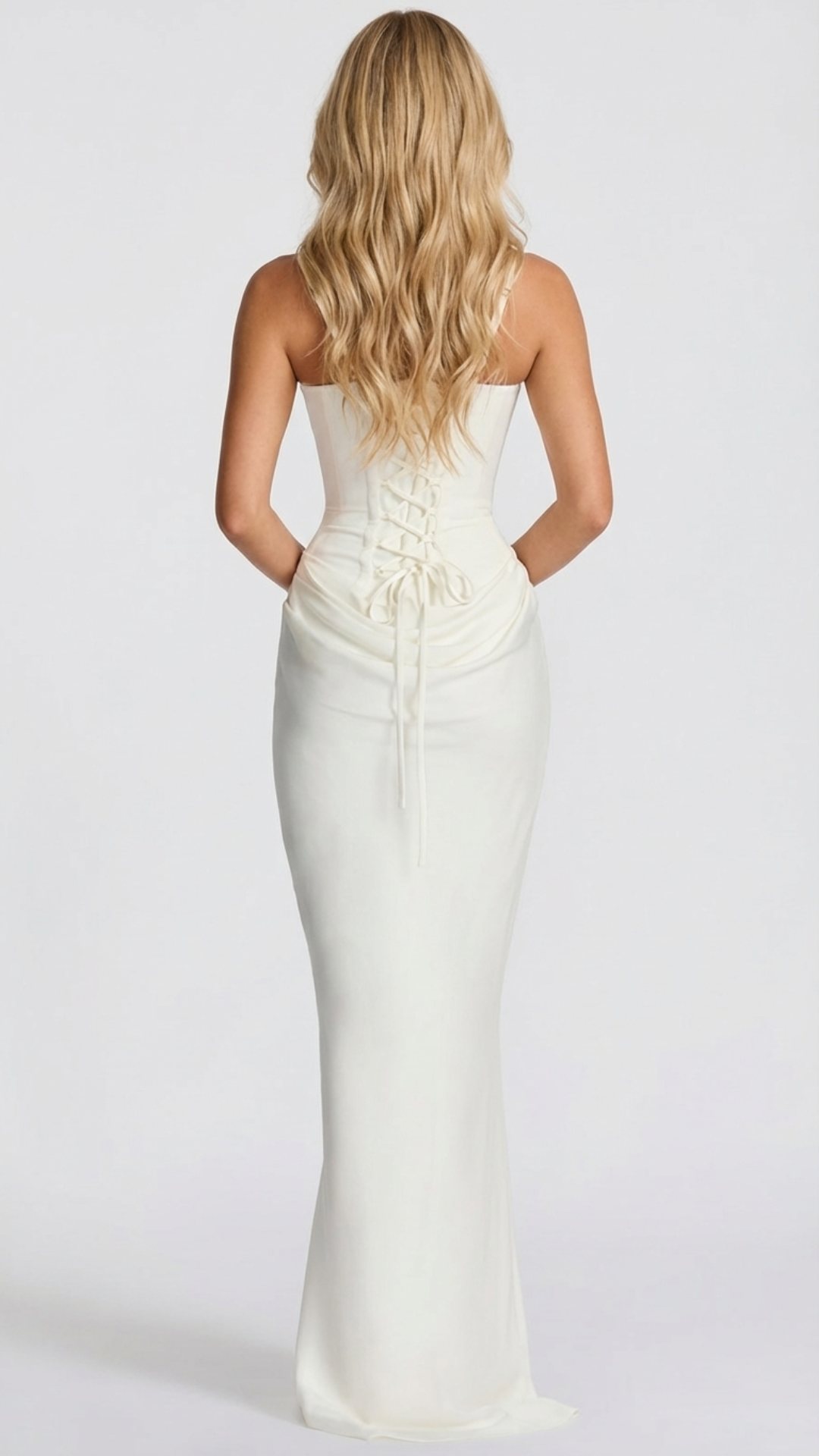 Zeitloses Damen Maxikleid als elegantes Hochzeitsgast-Kleid oder Gala-Kleid, mit Korsett-Mieder und drapierter Taille.