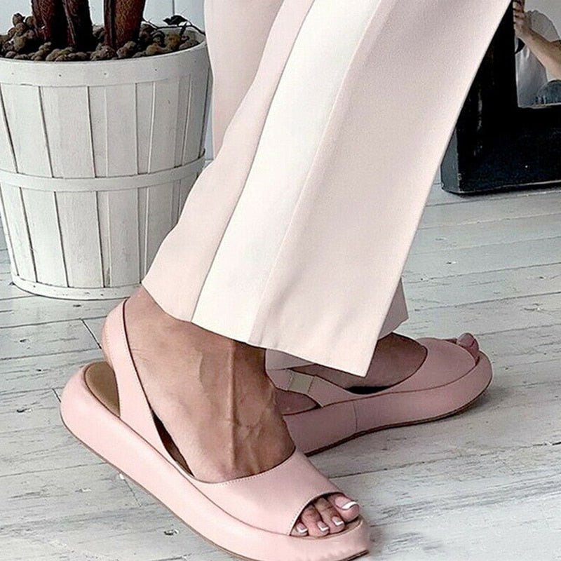 Komfortable orange Damen Sommerschuhe mit weichem Fußbett, ideal für lange Sommertage.