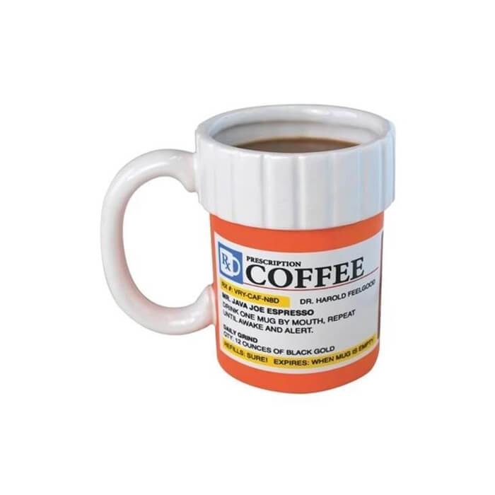 Keramik Tasse mit Koffein Rezept Aufdruck, ideal als Muntermacher Kaffeebecher für den Morgen oder das Büro.
