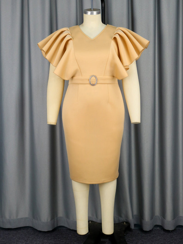 Khaki Damenkleid, figurbetont mit V-Ausschnitt, Rüschenärmeln und Gürtel. Elegant für Cocktailpartys & festliche Abende.