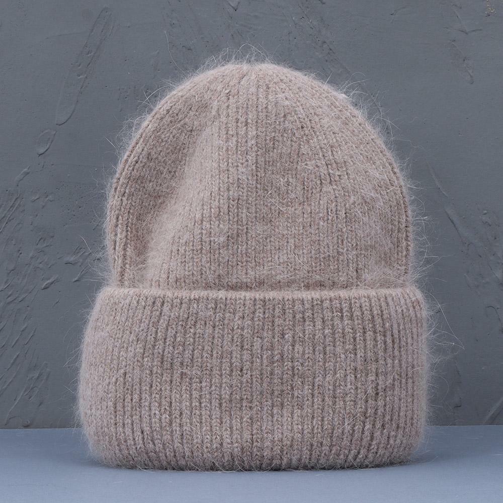 Modische Damen Beanie Wintermütze, stilvolles Accessoire für trendige Winterlooks. Gemütlich und warm.