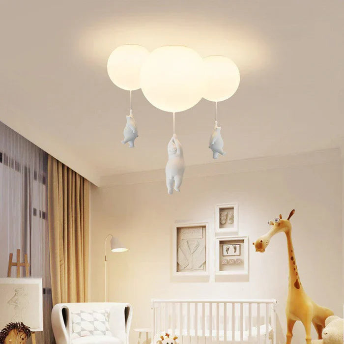 Deckenleuchte im Ballon-Design mit integriertem Bär, ideal als kindgerechte LED-Beleuchtung.