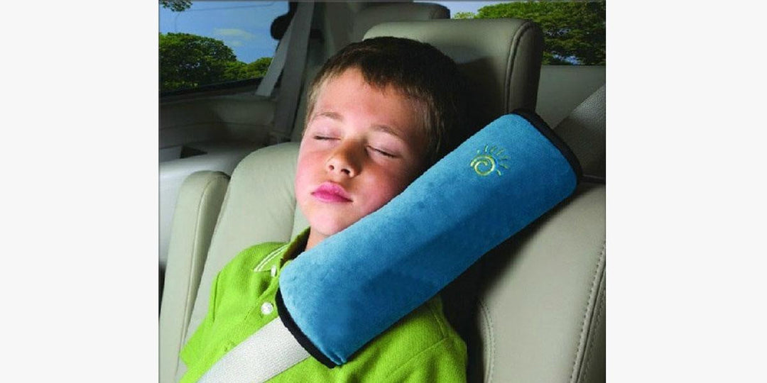 Praktisches Reisekissen als Kindersitzzubehör; bietet Stütze für Kopf & Nacken und mehr Komfort beim Schlafen im Auto.