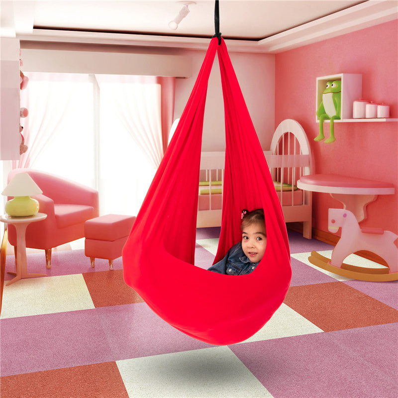 Therapie Hängematte im Kinderzimmer: Sensorik Schaukel als sicherer Rückzugsort für Kinder, fördert Ruhe & Konzentration.