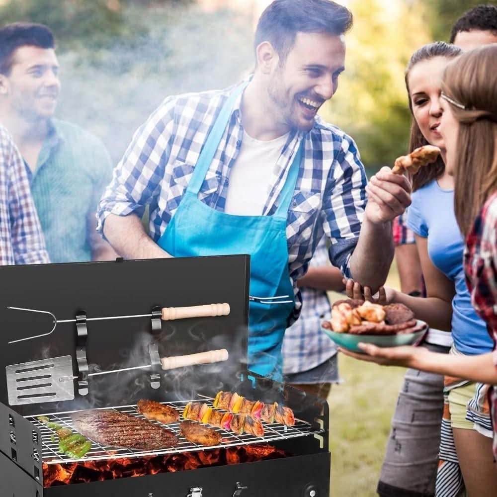 Aufgebauter Klappgrill für den Garten, zeigt Grillrost und stabile Stahlkonstruktion.