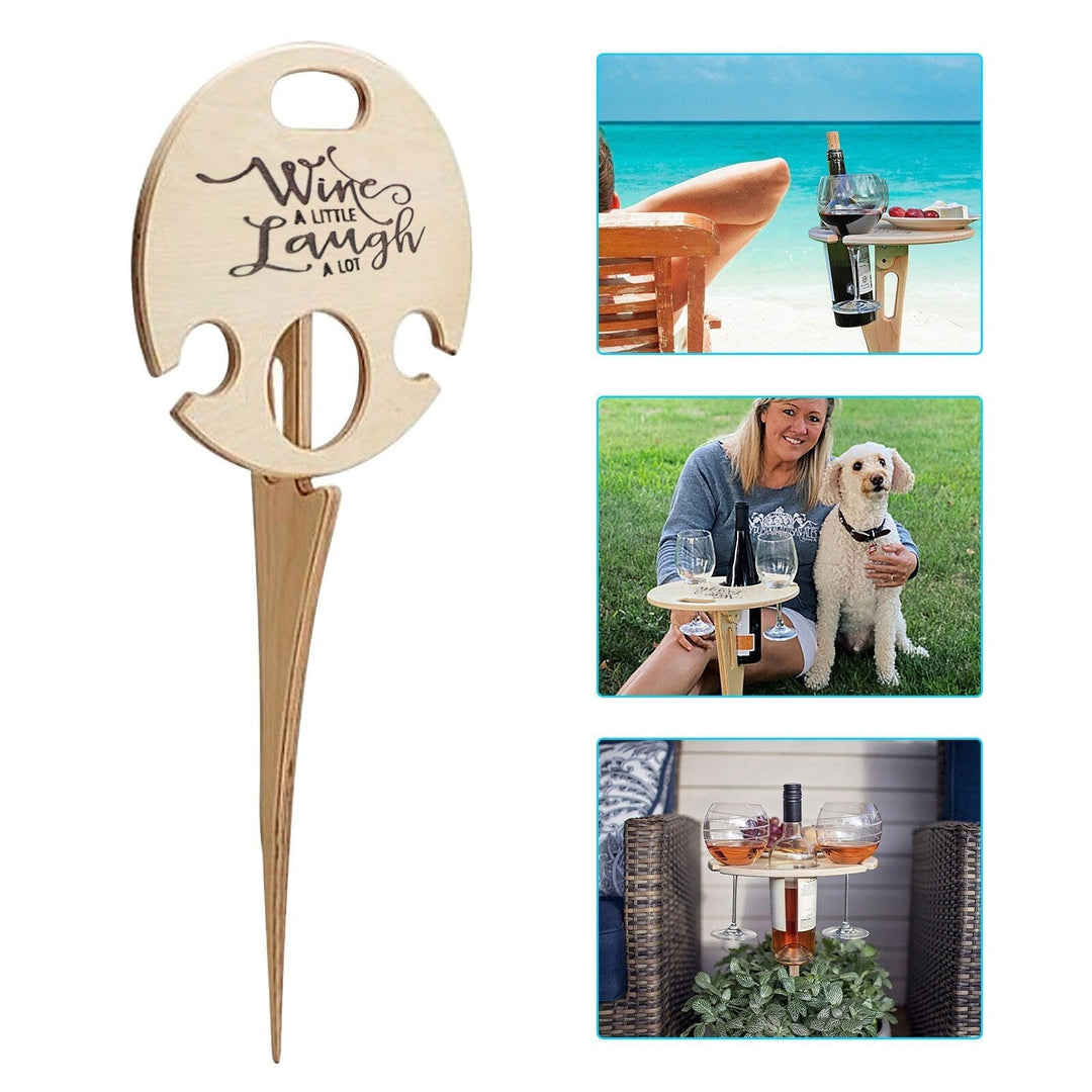 Eleganter klappbarer Weintisch aus hochwertigem Holz. Perfekter Picknicktisch für den Außenbereich. Ideale Geschenkidee.