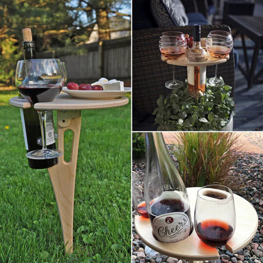 Mobiler Outdoor Klapptisch hellbraun, perfekt als Weinhalter für Strand, Camping oder Garten.