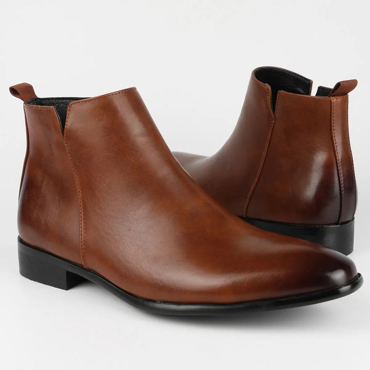 Zeitlose schwarze Herrenstiefel, vielseitige Retro-Schuhe für jede Jahreszeit und elegante Outfits.