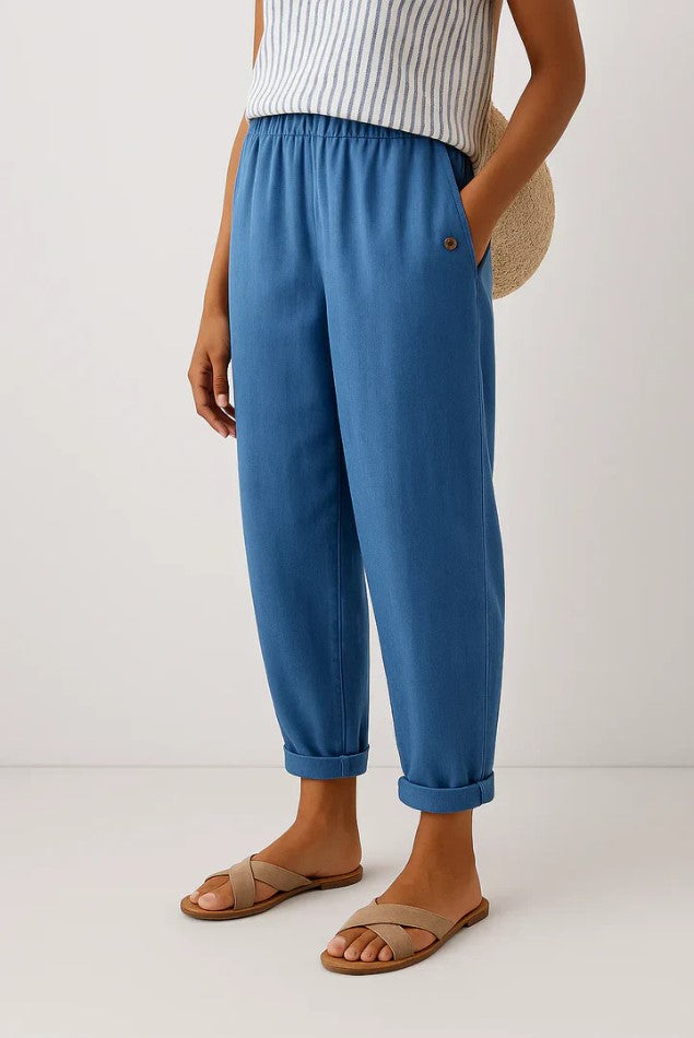 Vielseitige Freizeithose für Damen, ideal als Sommerhose oder bequeme Reisehose.