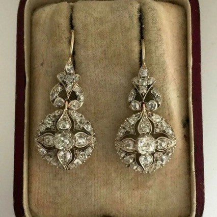 Klassische Damenohrringe, eleganter Ohrschmuck für zeitlosen Stil. Stilvolle Ohrringe für Frauen.