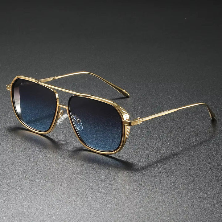 Klassische Herren Pilotenbrille mit elegantem Metallgestell und modernem Verlaufsglas für stilbewusste Männer.
