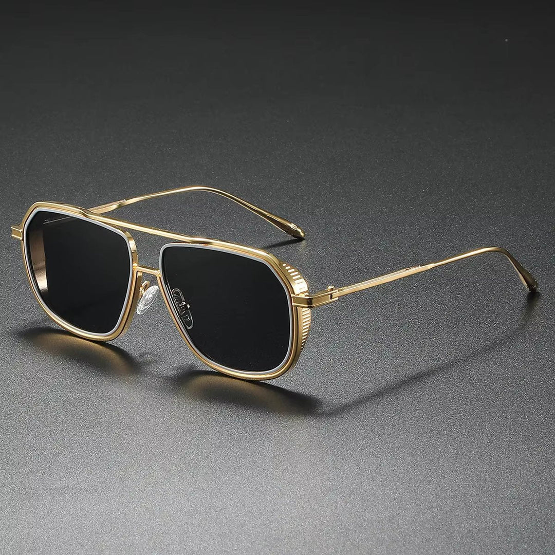 Elegante Pilotenbrille für Herren mit schlankem Metallgestell und schickem Verlaufsglas, ideal als modisches Accessoire.
