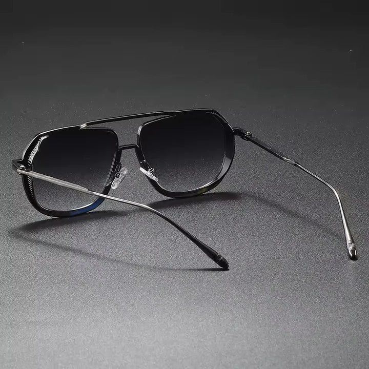 Modische Herren Pilotenbrille mit stylischem Verlaufsglas und elegantem Metallgestell, ein Must-have-Accessoire.