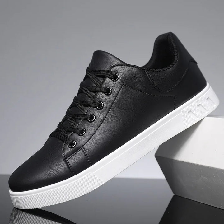 Stilvolle Herrenschuhe: Klassisches Design für Business, Freizeit und elegante Anlässe; langlebig und bequem.