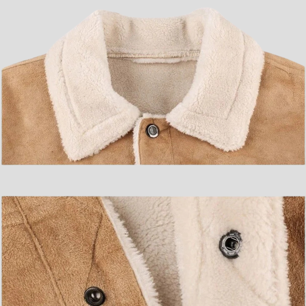 Moderne beige Herren-Bikerjacke aus Lederimitat, eine stilvolle Ergänzung für jede Herrenmode.