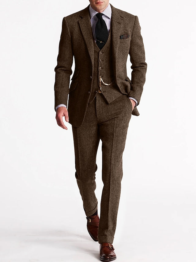 Stilvoller Herren Tweed Dreiteiler in Grau/Silber, ideal für Business, Hochzeiten und besondere Anlässe.