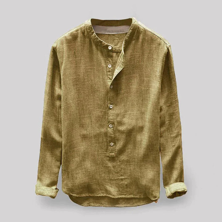 Stilvolles Langarm-Herrenhemd mit klassischem Button-Down, perfekt für die Männerkleidung.