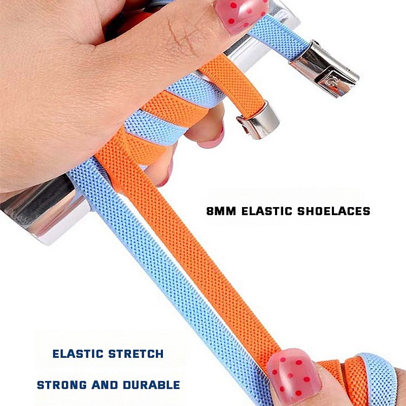 Weiße KlickLock Schnürsenkel: elastisches Schnellschnürsystem für perfekten Sitz ohne Binden.