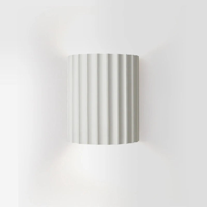 Dekorativer LED Wandsconce aus Kunstharz für Schlafzimmer, Wohnzimmer & Flur. Moderne Innenbeleuchtung.