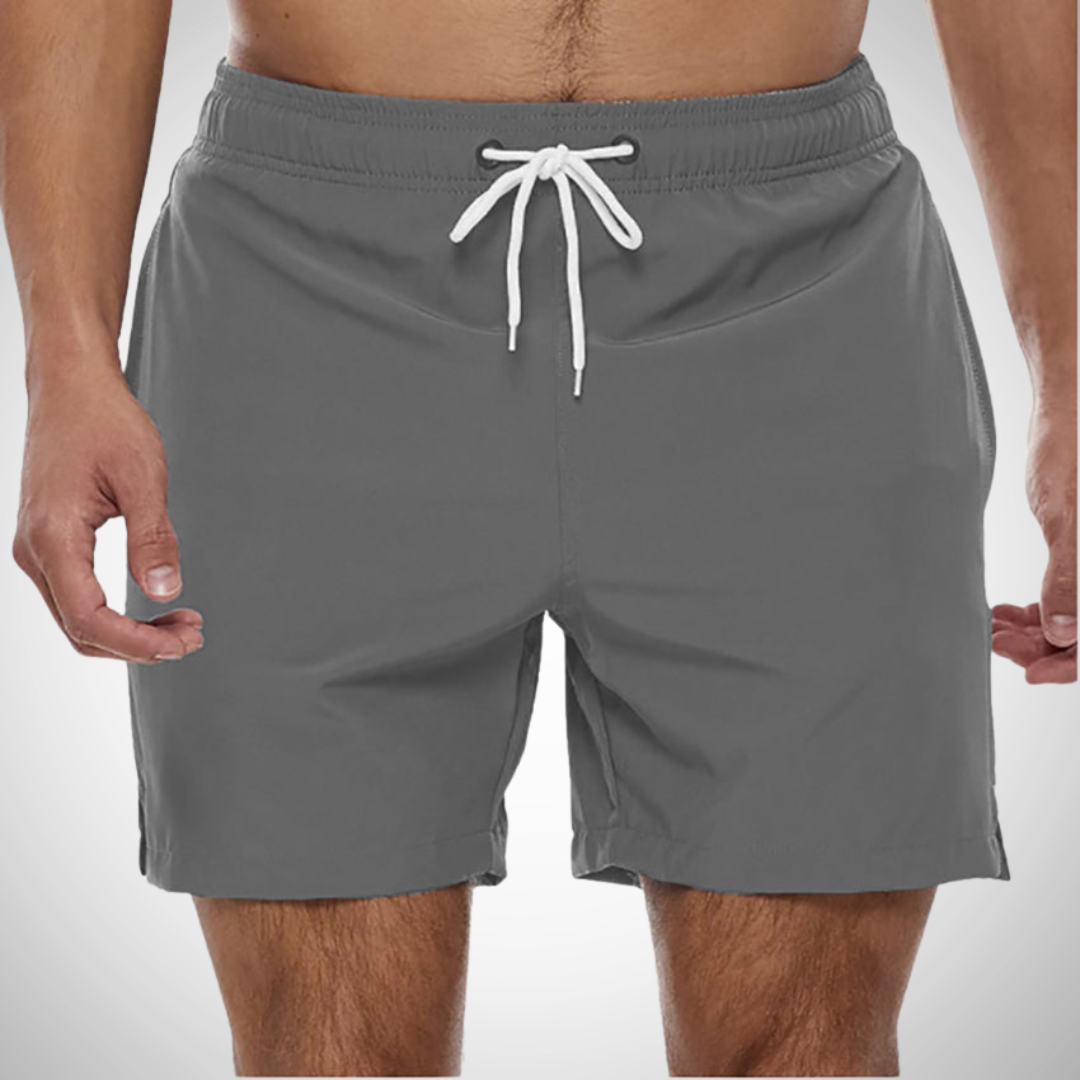Schnelltrocknende Strandshorts für Herren. Komfortable Badehose für Urlaub, Pool & Wassersportaktivitäten.
