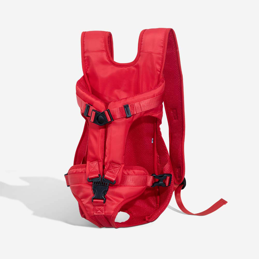 Bequemer Hundereise-Rucksack mit Mesh-Fenstern für optimale Luftzirkulation.