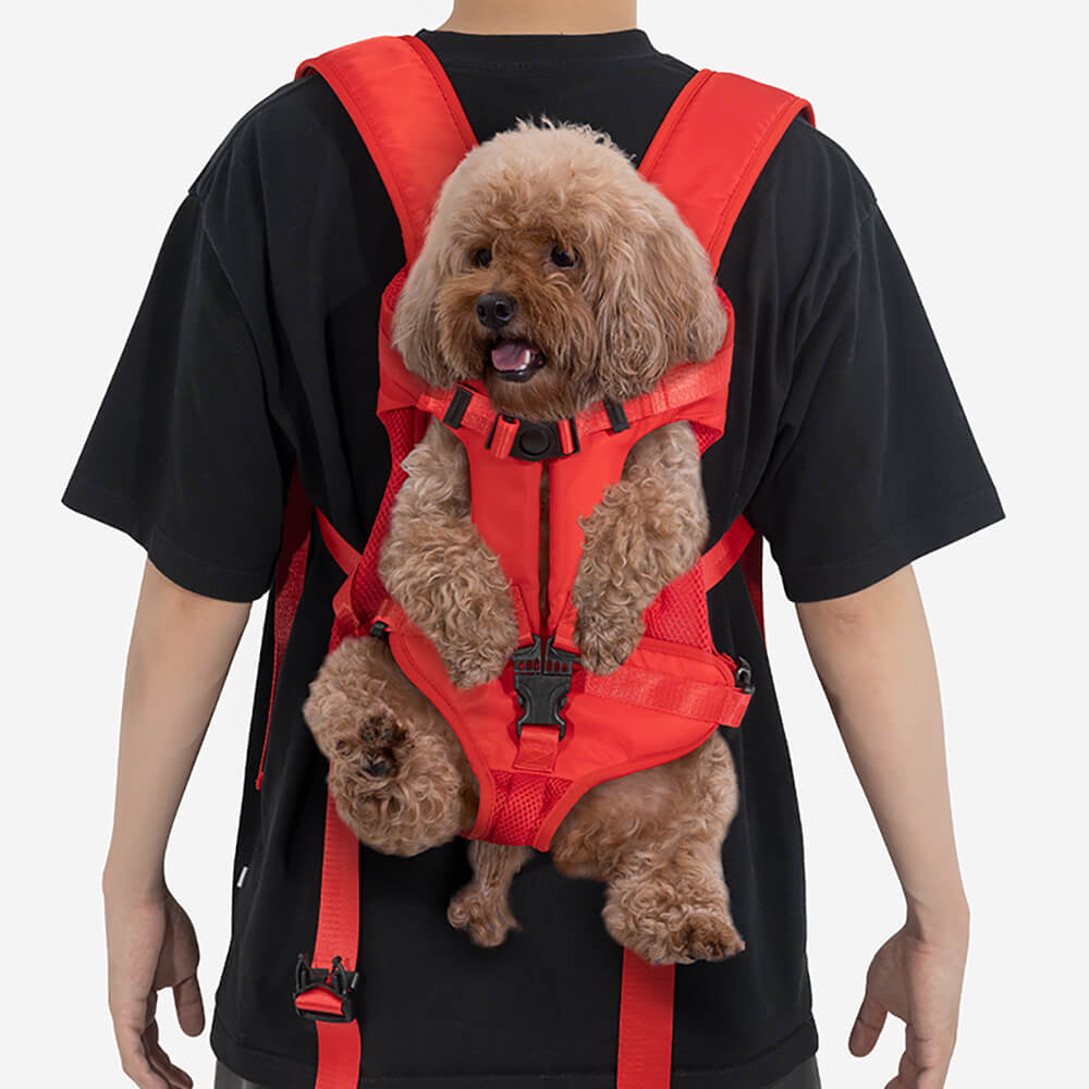 Vielseitige Hundetasche als Rucksack, ideal für Fahrradtouren und öffentliche Verkehrsmittel.