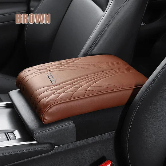 Universal Armlehnenpolster aus strapazierfähigem Kunstleder für die Mittelarmlehne im Auto, mit extra Schutzfunktion.