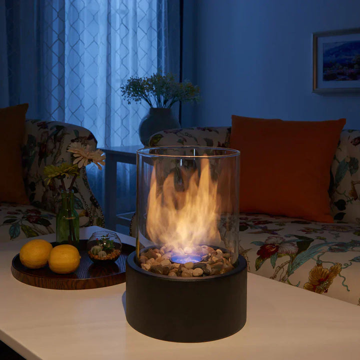 Stilvolle Bio-Ethanol Tisch-Feuerstelle als Dekoration für Wohnzimmer & Esszimmer. Rauchfreies Flammen-Design.