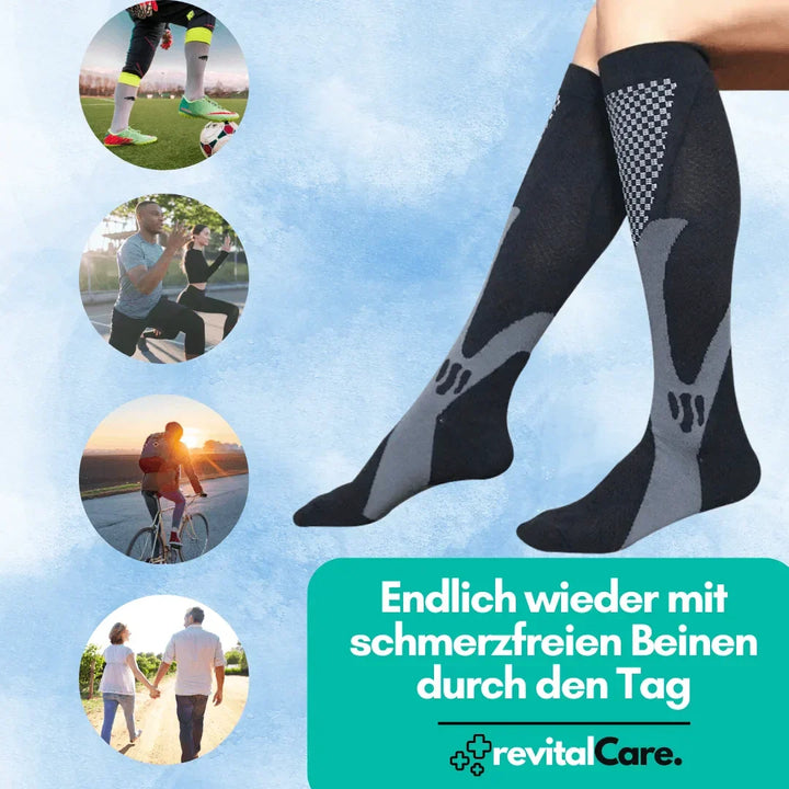 Person trägt Kompressionssocken beim Gehen, zur Linderung von Beinschmerzen & Schwellungen.