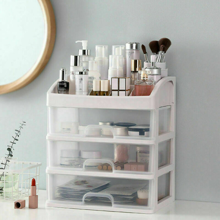 Klarer Acryl Kosmetik Organizer mit Schubladen für Schminktisch. Ideal für Make-up & Beauty Produkte.