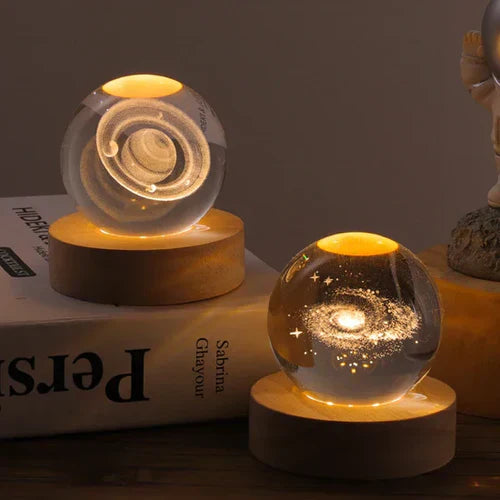 Dekorative Weltraum-Lichtkugel für Schlafzimmer, ideal als einzigartiges Geschenk.