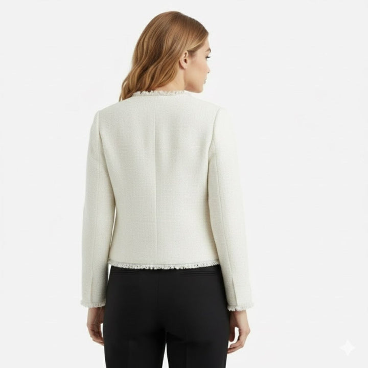 Weiße Damenjacke Jelani, stilvolle Oberbekleidung. Zeitlose Eleganz für vielseitige Business- und Freizeit-Outfits.