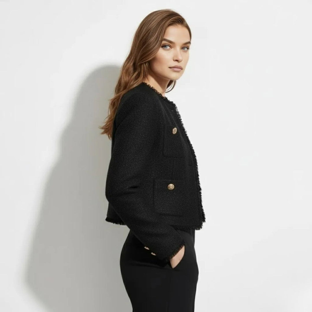 Beige Damenjacke Jelani: Klassische Eleganz, vielseitig kombinierbar. Perfekt für Business oder Freizeit-Looks.