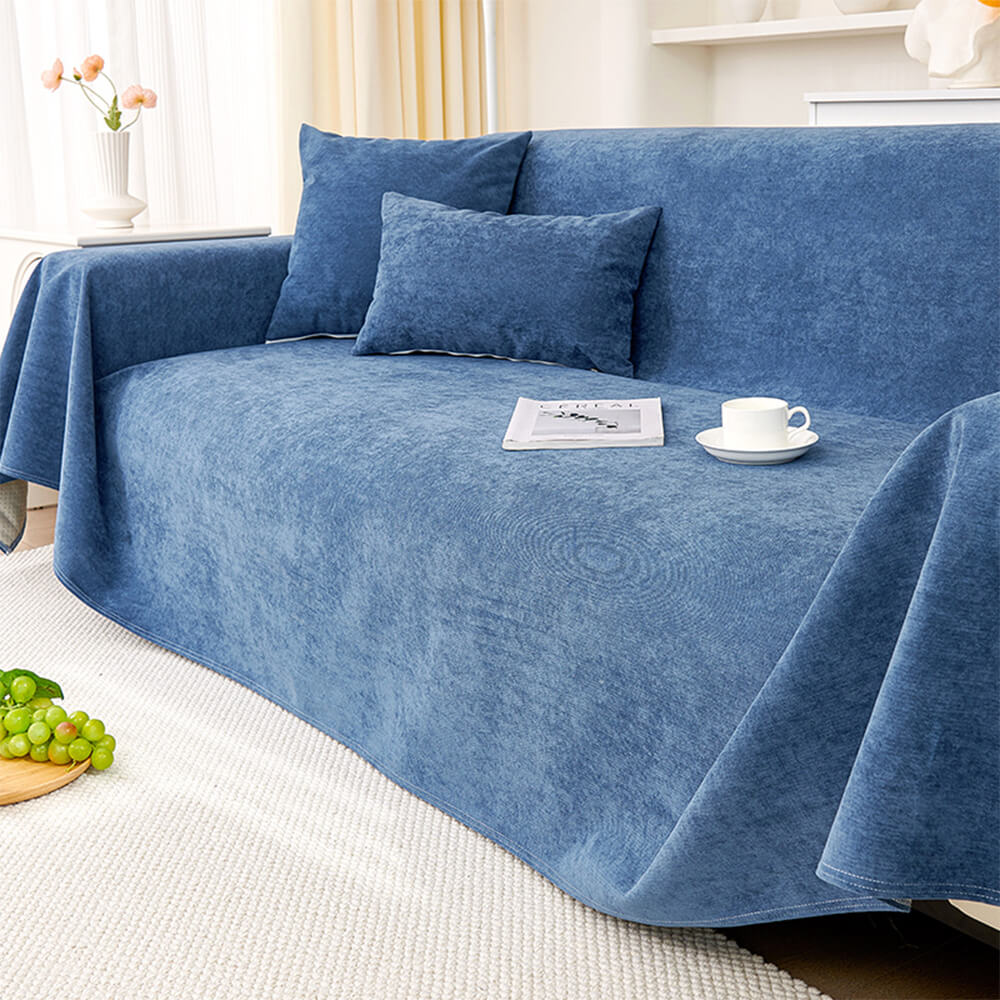Robuster Sofaschutz für das Wohnzimmer: wasserdicht, kratzfest und fusselfrei, als Schutzdecke.