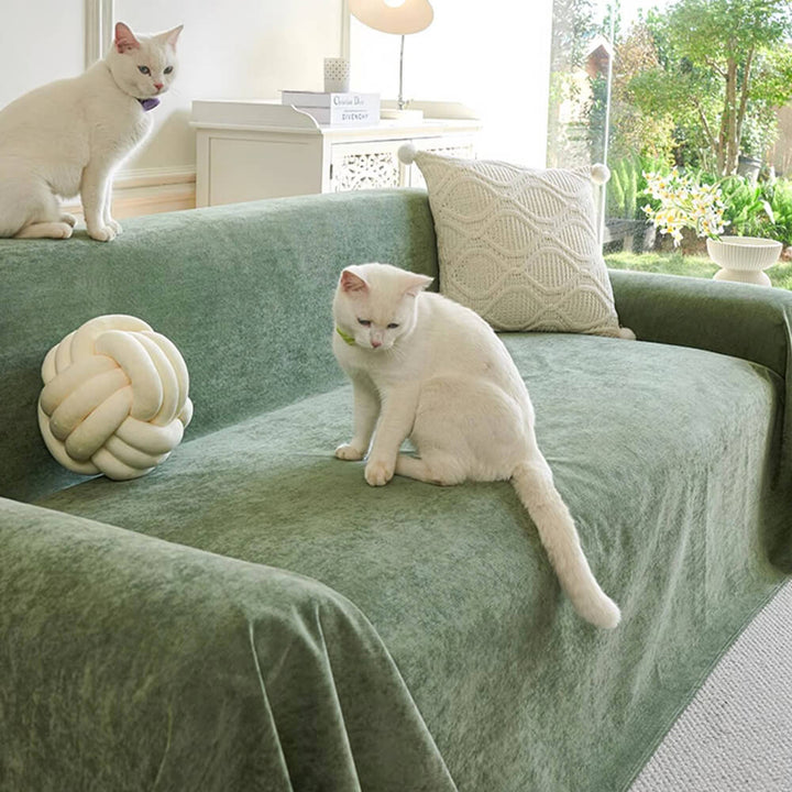 Haustierfreundlicher Couchschutz aus Polyester, wasserdicht und kratzfest fürs Wohnzimmer.