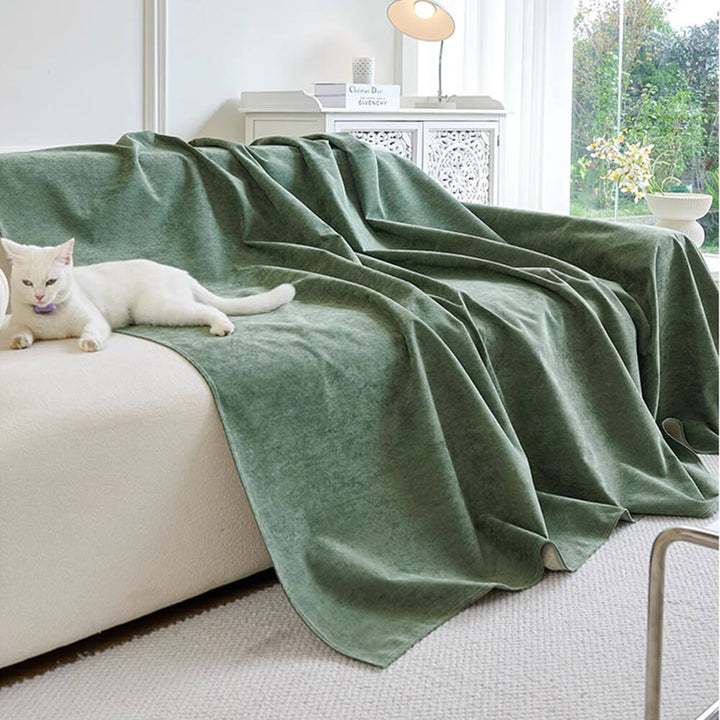 Robuster Sofaüberwurf, wasserdicht und kratzfest, ideal für Familien & Haustiere im Wohnzimmer.