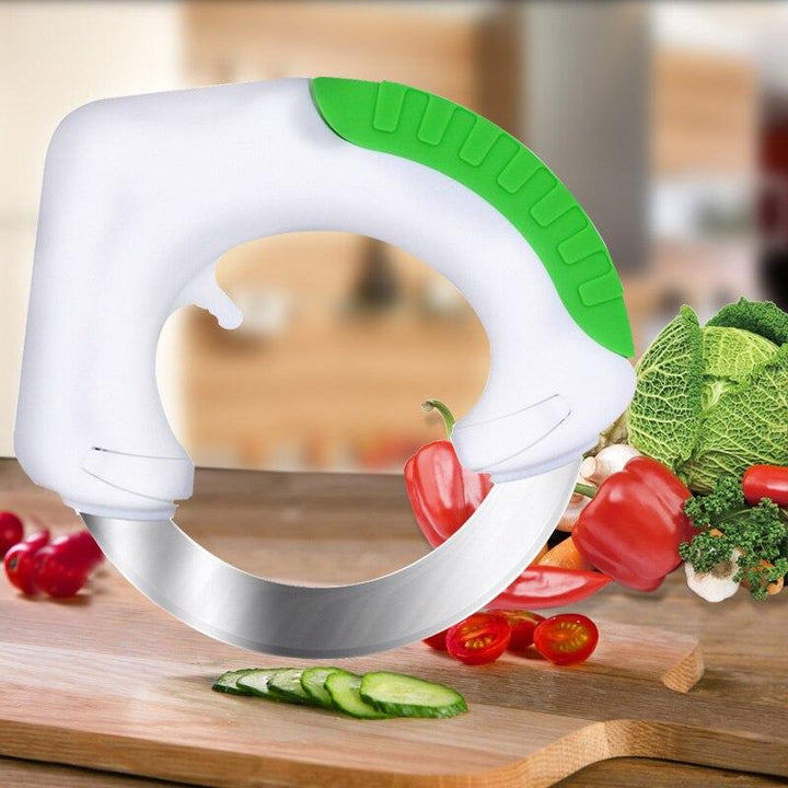 Ergonomisches Rollmesser für müheloses und effizientes Schneiden von Zutaten in der Küche.