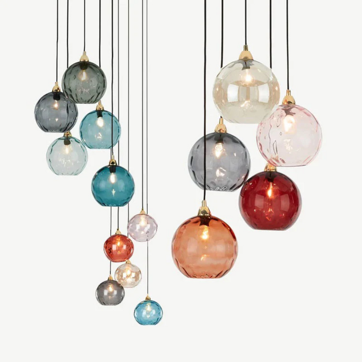 Elegante 3-Flammen Pendelleuchte aus Glas mit LED. Höhenverstellbare Hängelampe, Schlafzimmer.