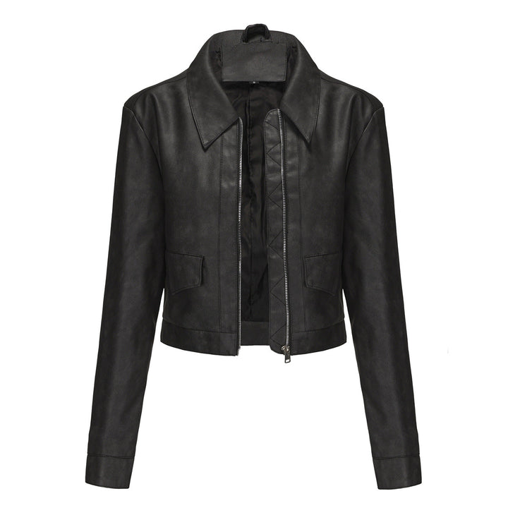 Elegante Damen-Kurzjacke für stilvolle Auftritte, mit modernem Schnitt und schickem Wellenkragen.