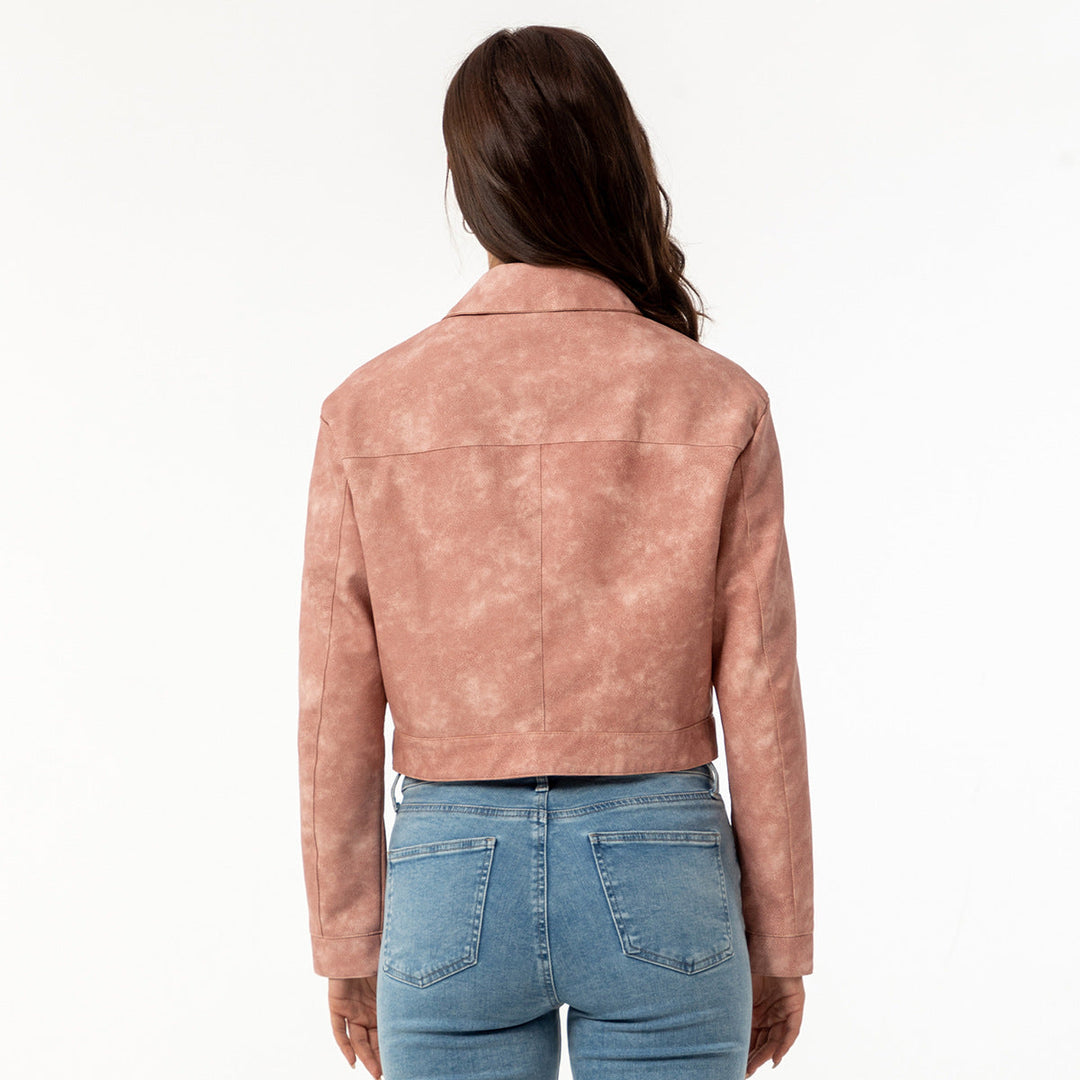Kurze Damenjacke mit schmeichelhaftem Schnitt & elegantem Wellenkragen, vielseitige Modetrendjacke.