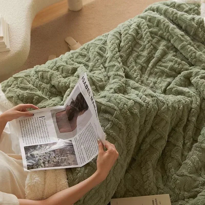 Flauschige Kuscheldecke aus weichem Material für optimalen Schlafkomfort und Gemütlichkeit im Schlafzimmer.