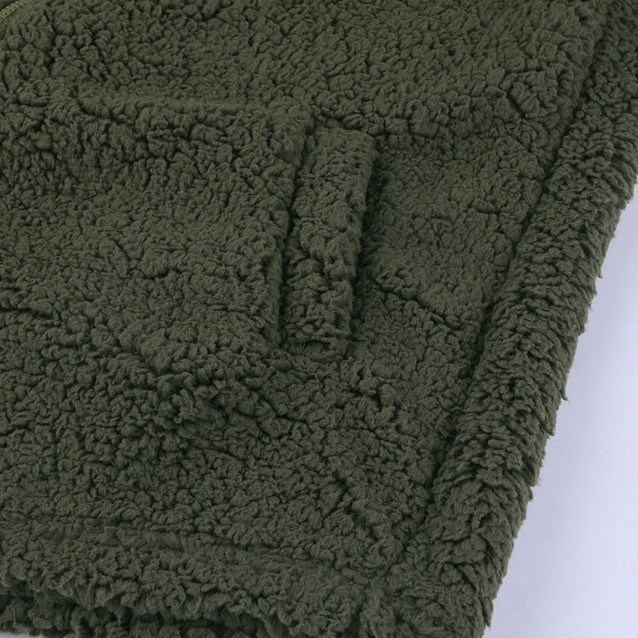 Gemütlicher Damen Teddy-Kapuzen-Cardigan: Perfekte Plüsch-Winterjacke für lässige Looks.