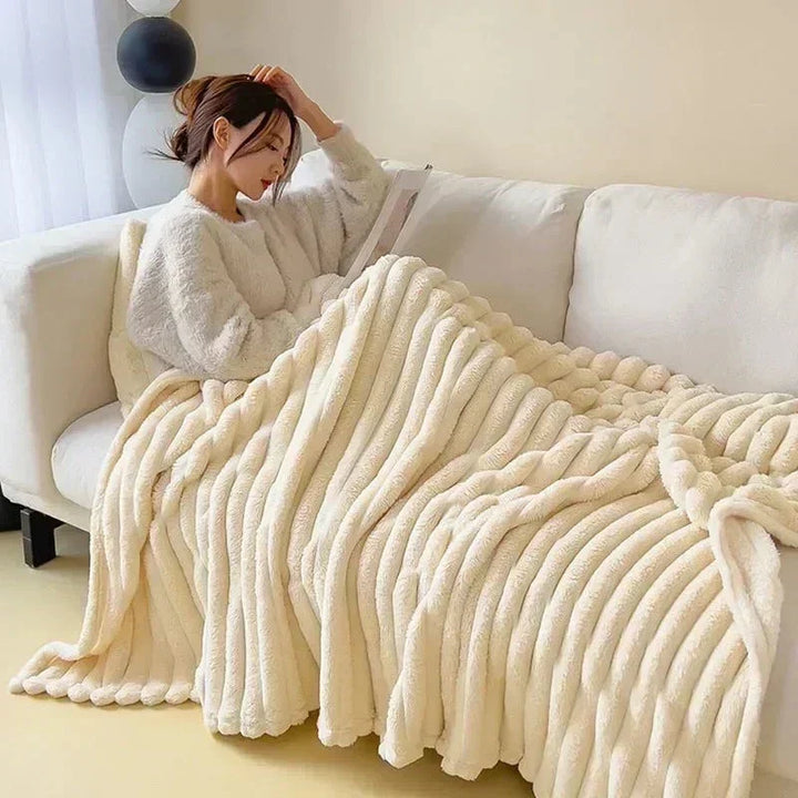Kuschelige Plüschdecke, weich & warm, ideal für gemütliche Abende im Wohnzimmer oder Schlafzimmer.