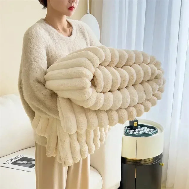 Luxuriöse Plüschdecke in Premium-Qualität, extrem weich und flauschig, perfekt als Kuscheldecke.