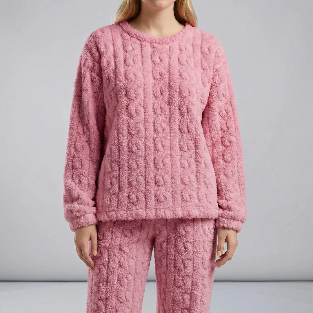 Damen Kuschel-Pyjama Amy mit langen Ärmeln und bequemer Passform, ideal als Hausanzug.
