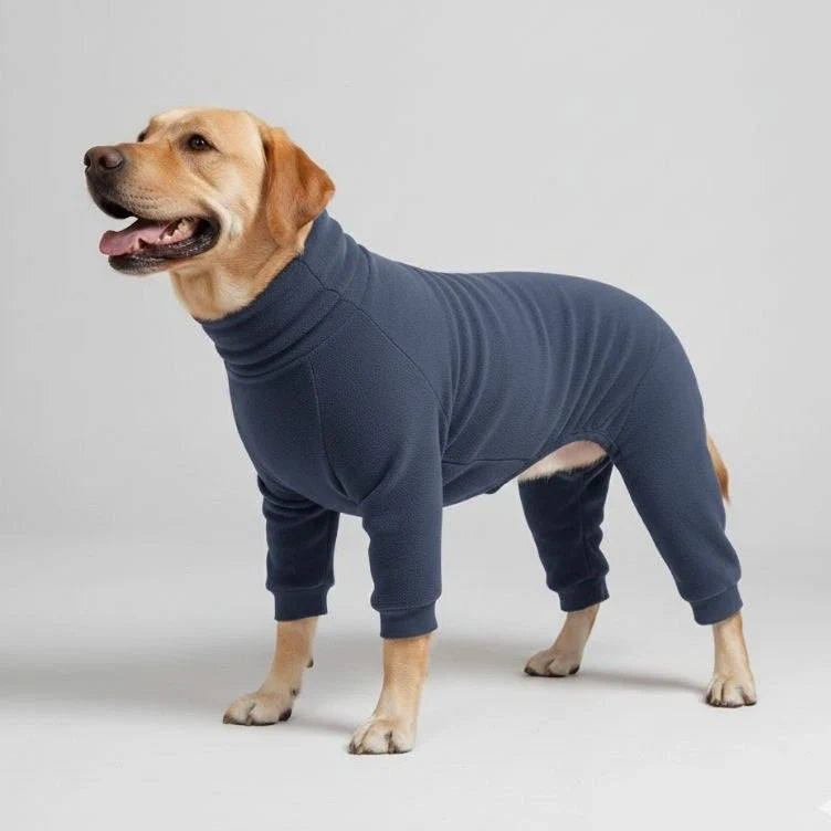 Warmer Hundepyjama für große Hunde, weiche Haustierkleidung für optimalen Schlafkomfort.